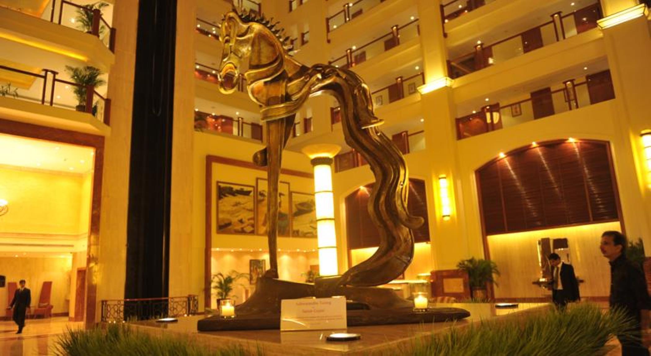 The Lalit Mumbai Hotel Екстериор снимка The lobby of the Grand Hotel
